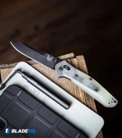 Benchmade 940 Osborne AXIS Lock Knife Natural G-10 (3.4" Black M4) -Benchmade Knife Shop Benchmade 940 Osborne AXIS Lock Knife Natural G 10 Black M4 BHQ 114142 kp crate web